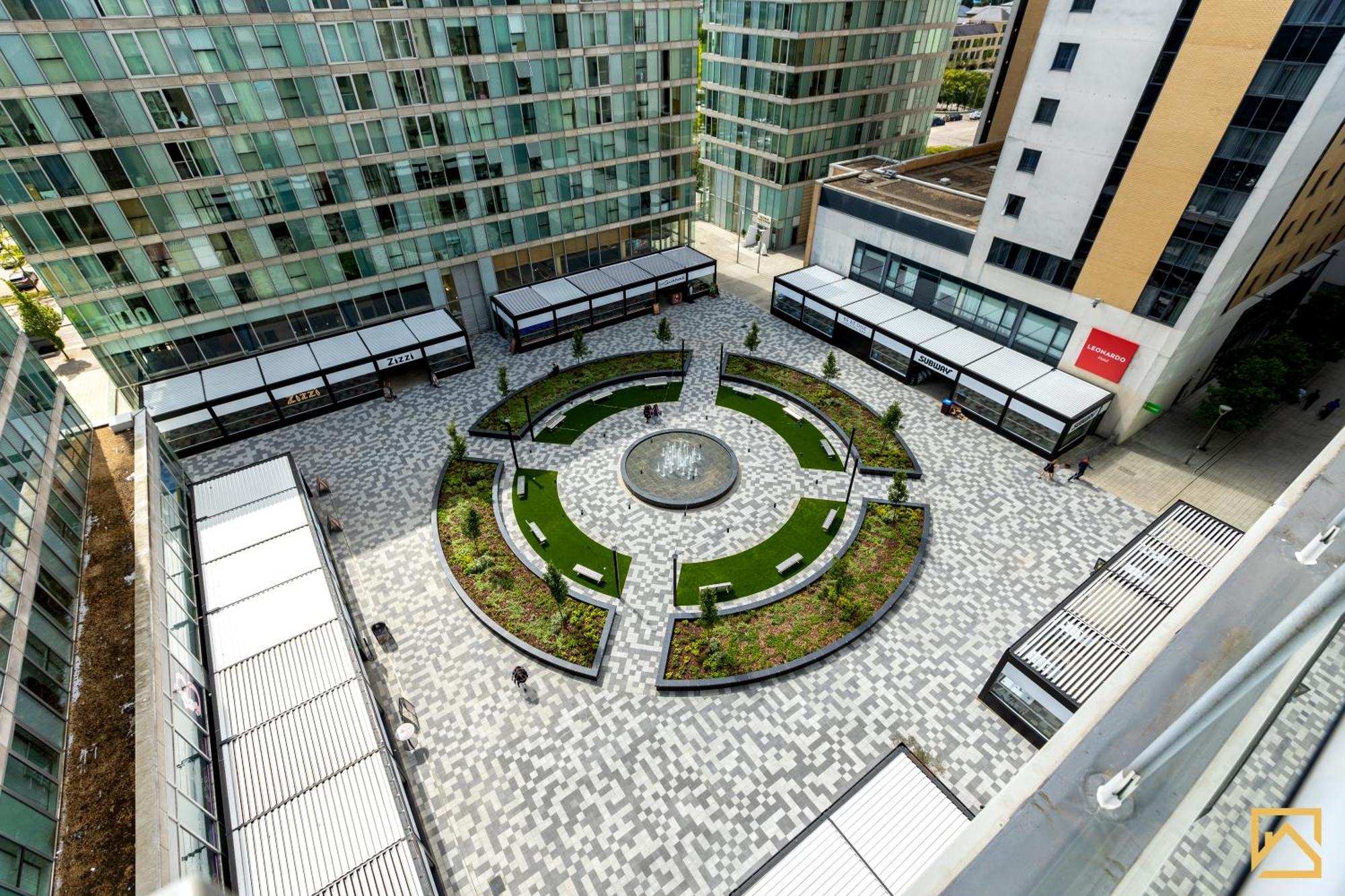 Luxury 2-Bed In Central Mk By Valore Property Services Milton Keynes Exterior photo